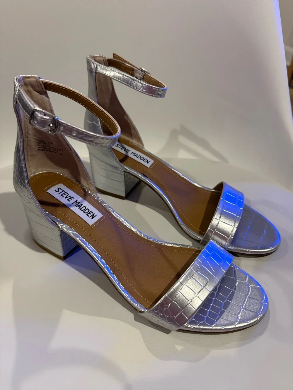 Steve Madden chic croc